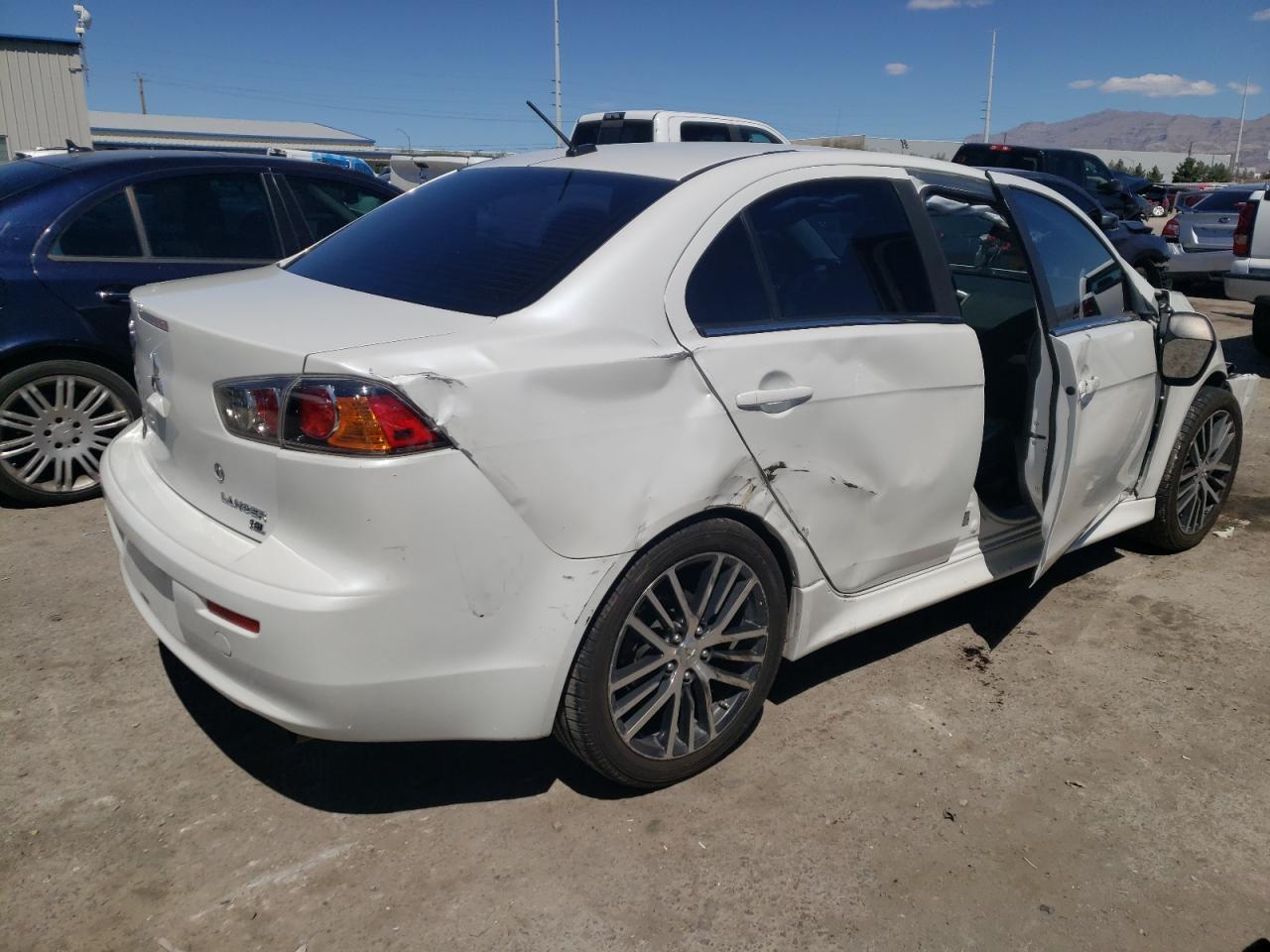 2017 MITSUBISHI LANCER ES - Фото 3