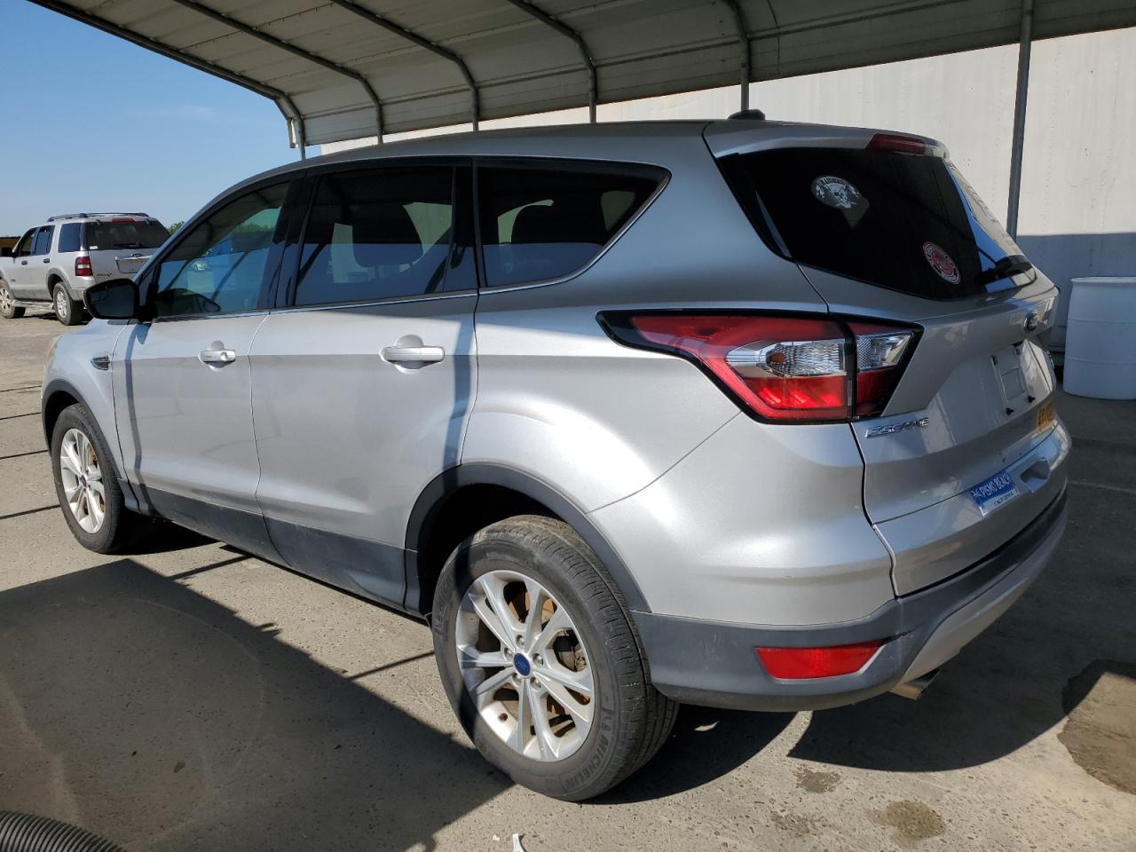2017 FORD ESCAPE SE - Фото 2