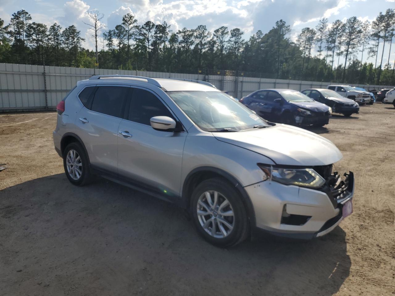 2017 NISSAN ROGUE S - Image 4