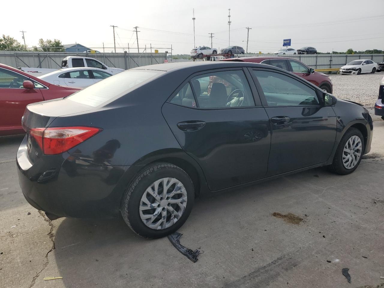 2018 TOYOTA COROLLA L - Image 3