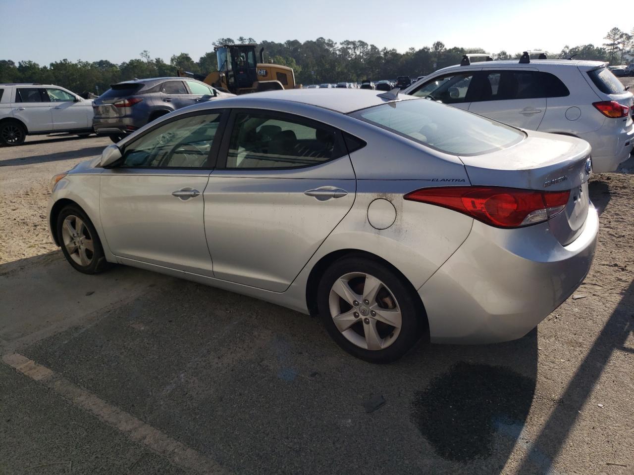 2013 HYUNDAI ELANTRA GL - Image 2