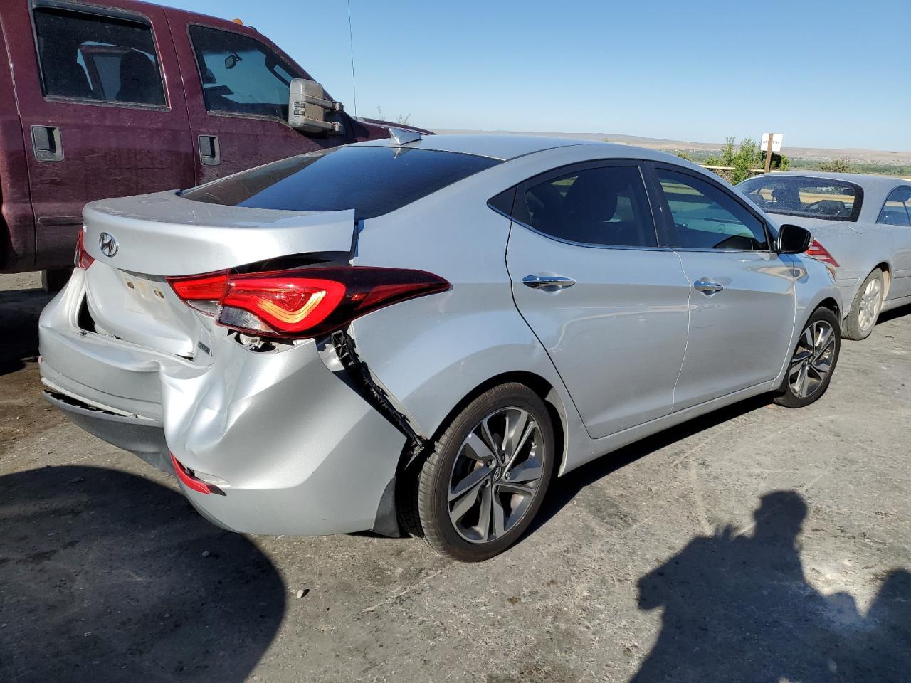 2015 HYUNDAI ELANTRA SE - Image 3