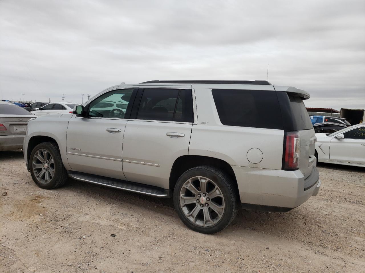 2016 GMC YUKON SLT - Image 2