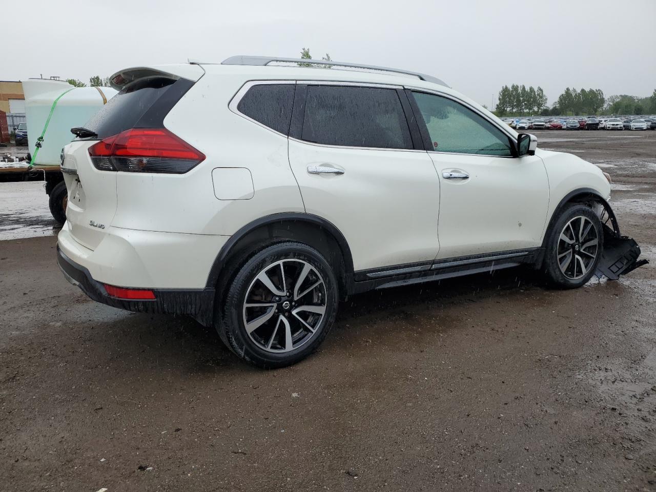 2017 NISSAN ROGUE SV - Фото 3