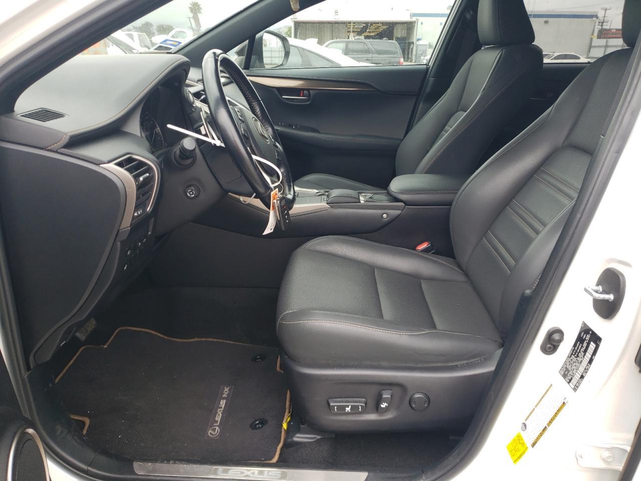 2020 LEXUS NX 300 - Фото 7