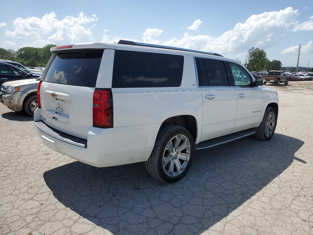 2016 CHEVROLET SUBURBAN K - Image 3