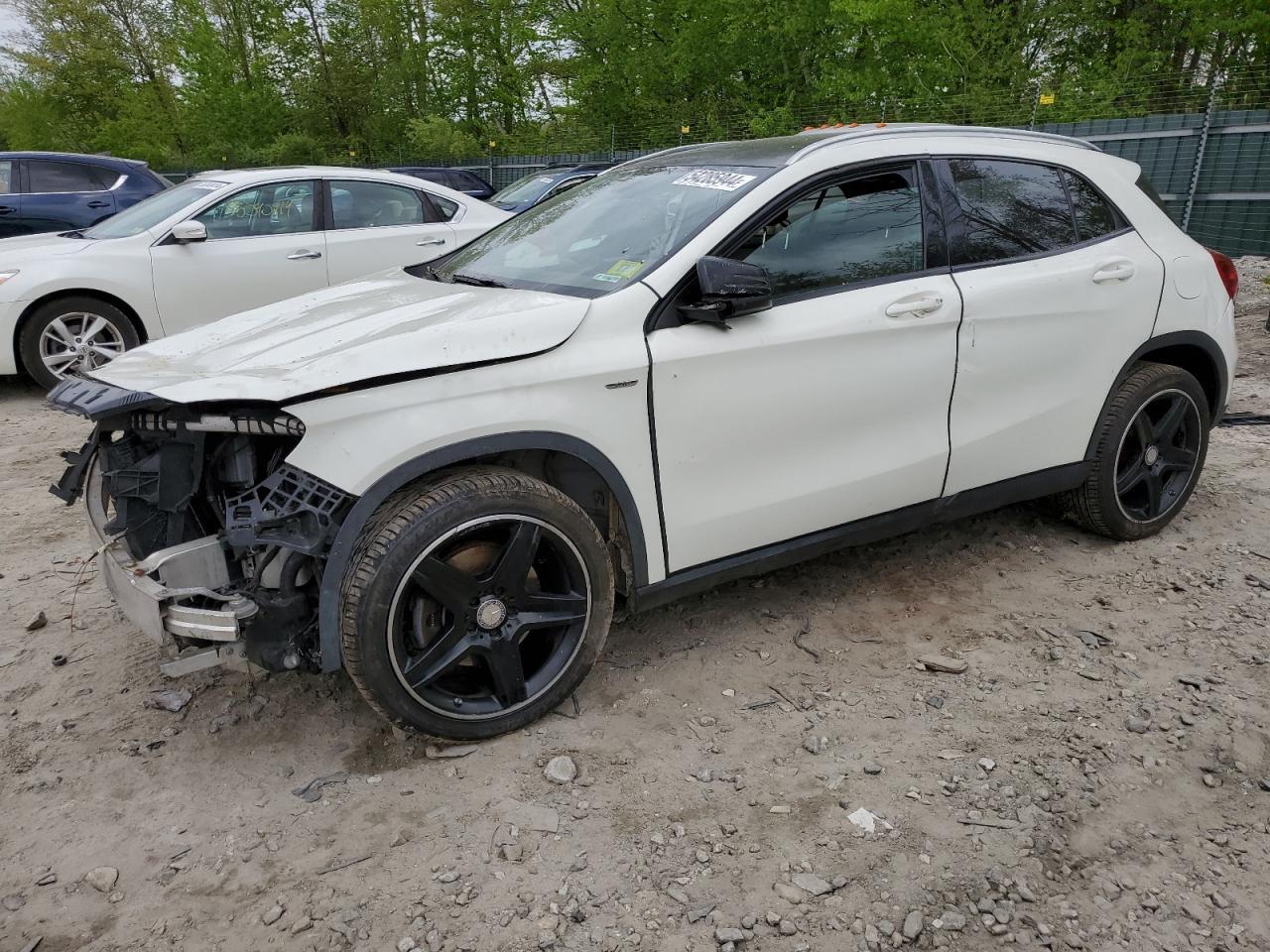 2015 MERCEDES-BENZ GLA 250 4M car image