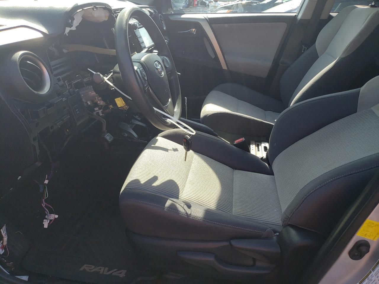 2015 TOYOTA RAV4 XLE - Image 7
