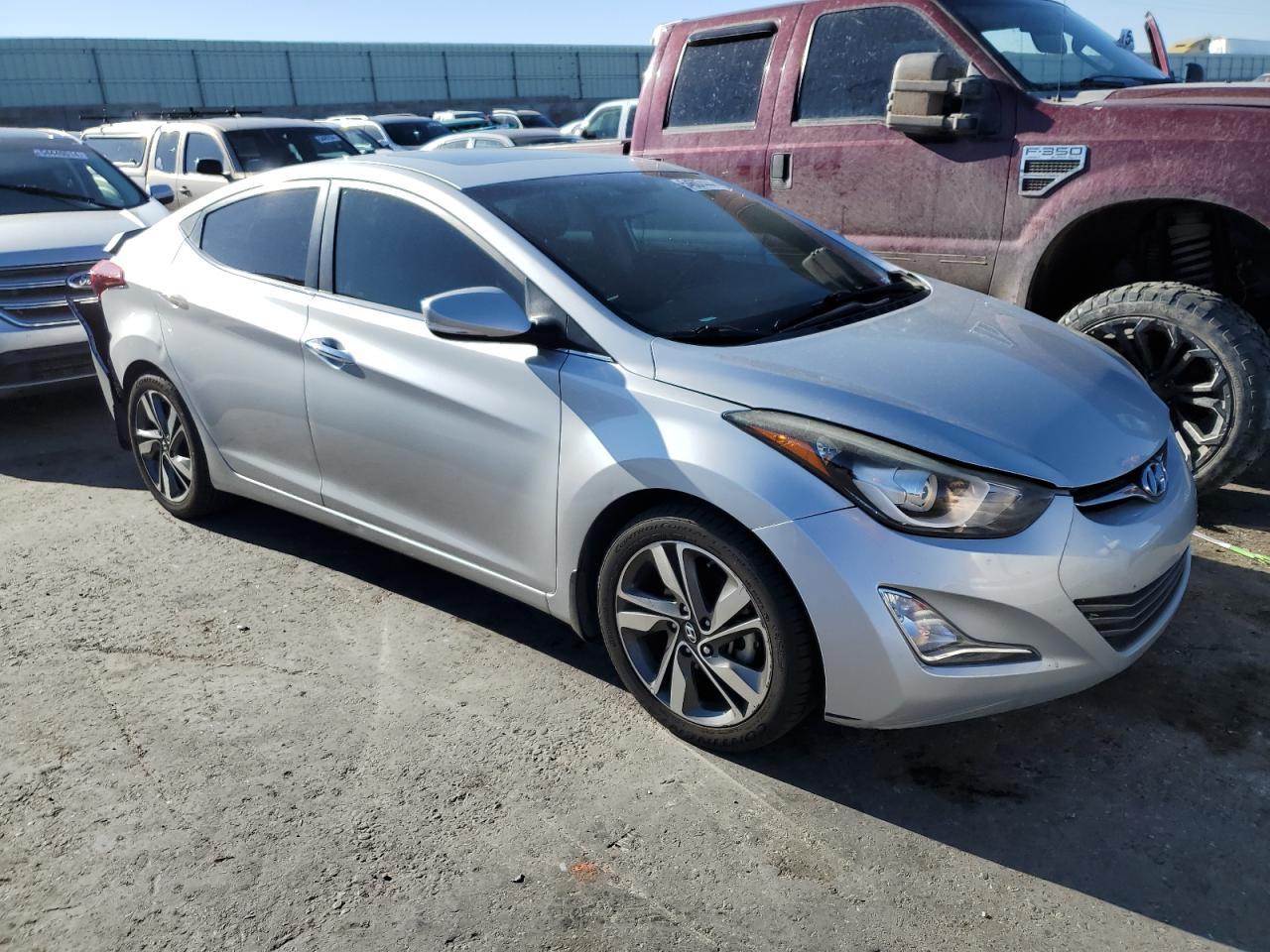 2015 HYUNDAI ELANTRA SE - Image 4