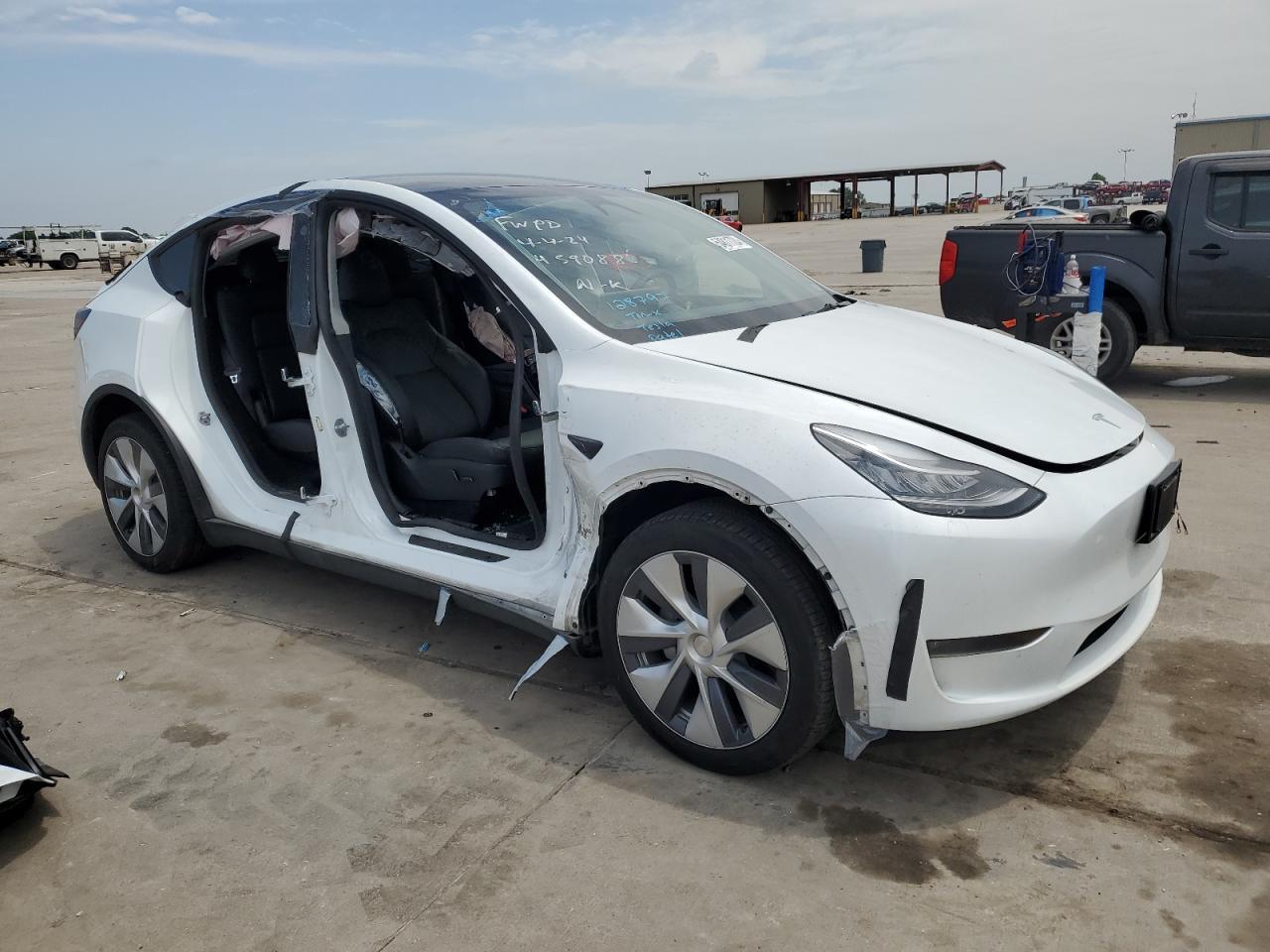 2023 TESLA MODEL Y - Фото 4