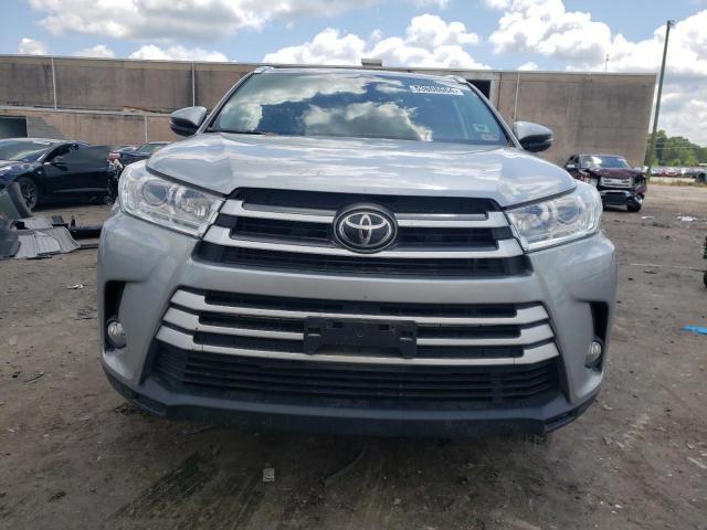 2019 Toyota Highlander Se - Фото 5