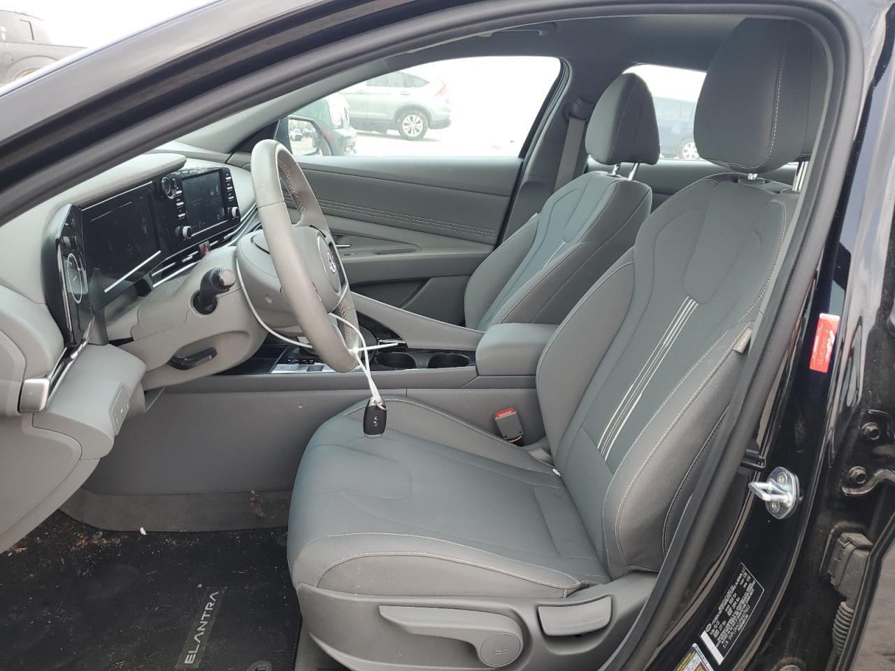 2022 HYUNDAI ELANTRA SE - Фото 7