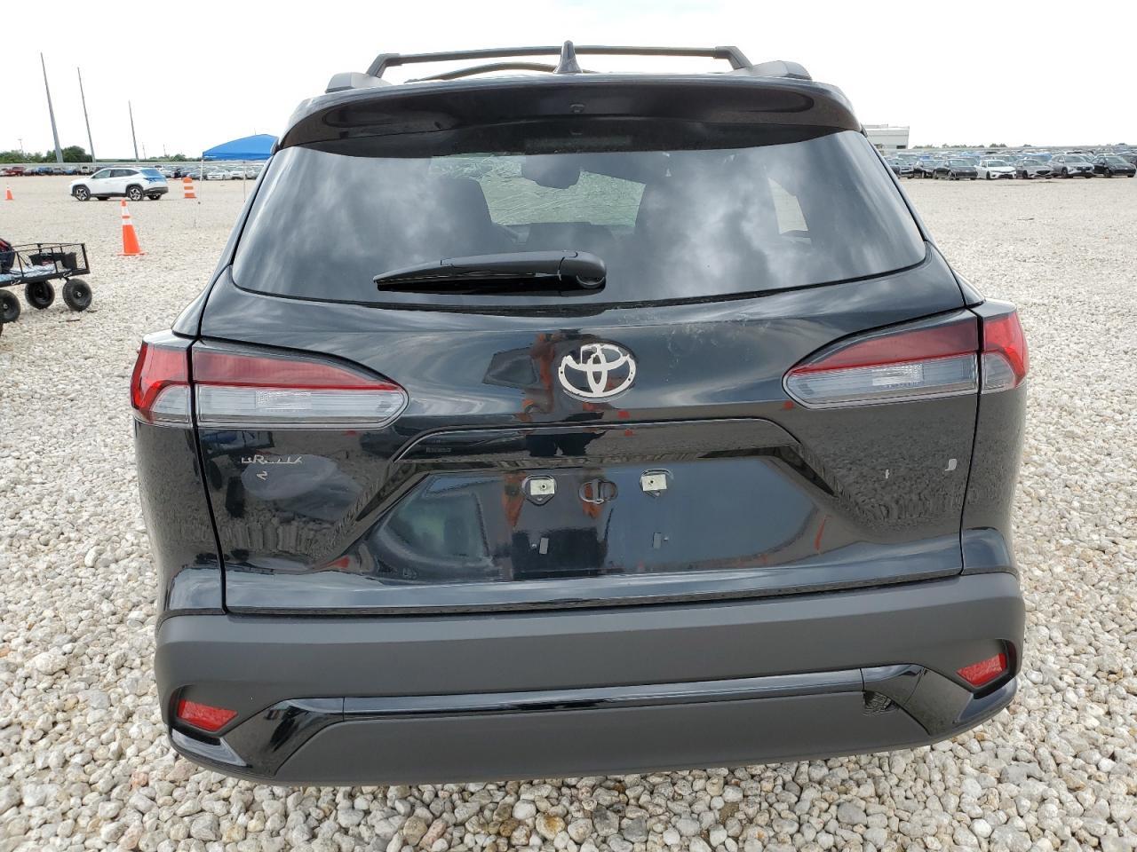2024 TOYOTA COROLLA CR - Image 6