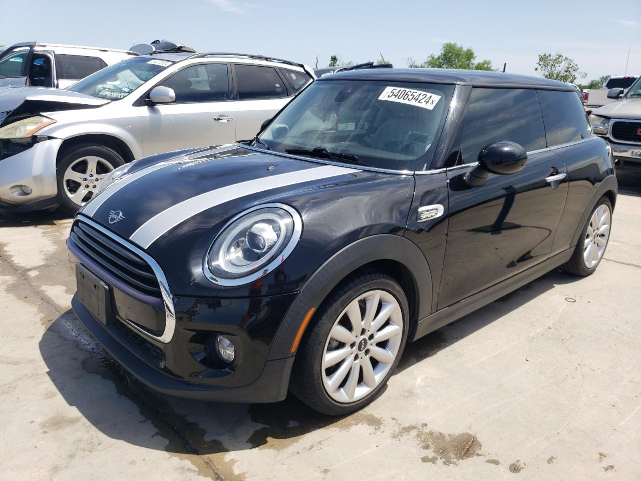 2019 MINI COOPER car image