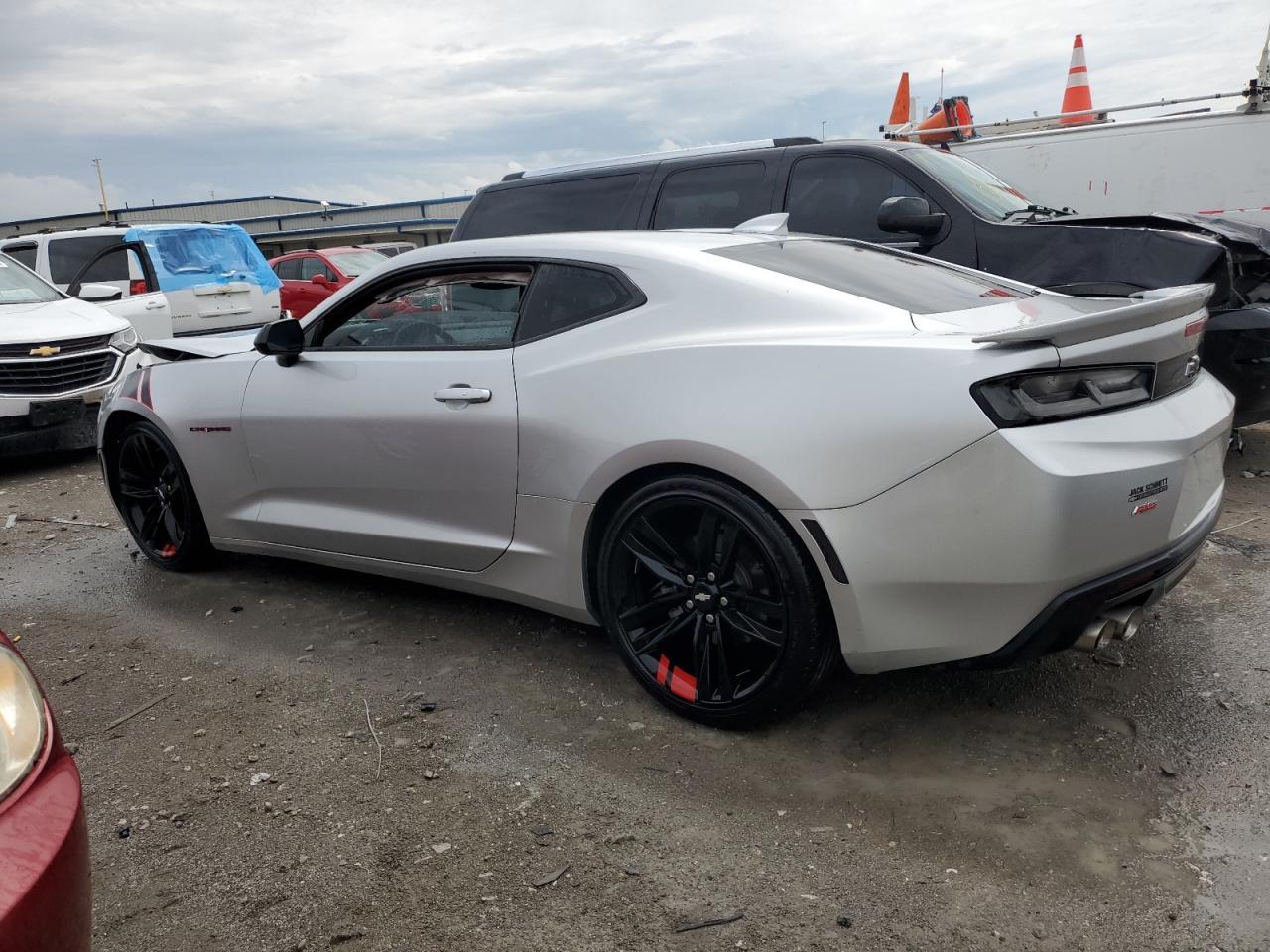 2018 CHEVROLET CAMARO LT - Image 2