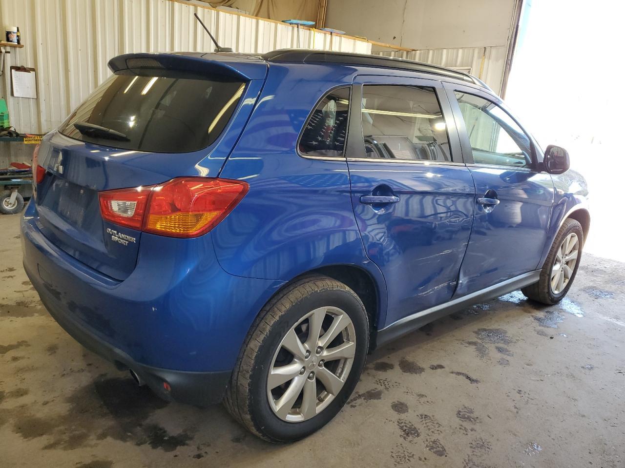 2015 MITSUBISHI OUTLANDER - Фото 3