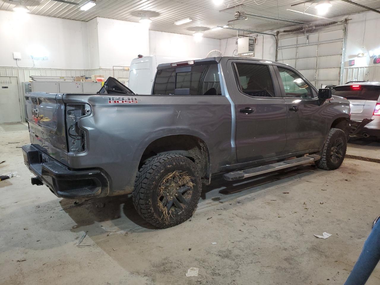 2021 CHEVROLET SILVERADO - Фото 3