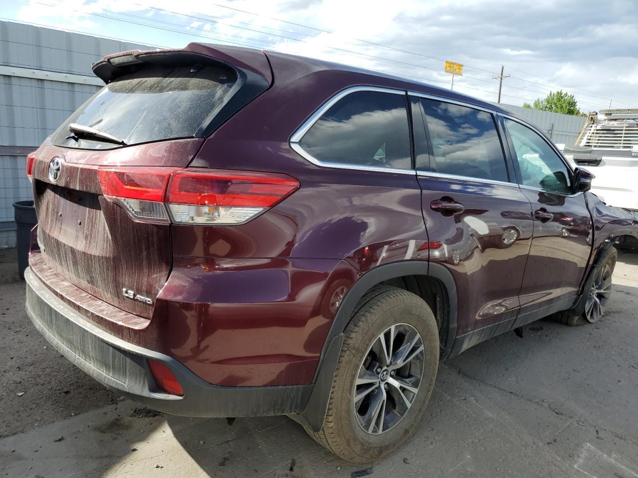 2019 TOYOTA HIGHLANDER - Image 3