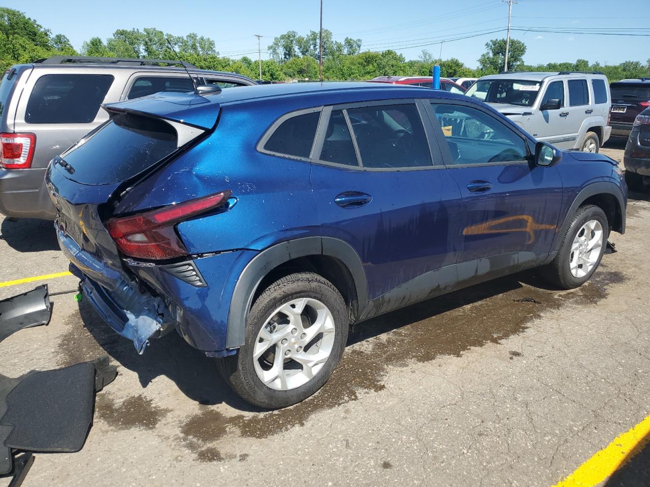 2024 CHEVROLET TRAX LS - Фото 3