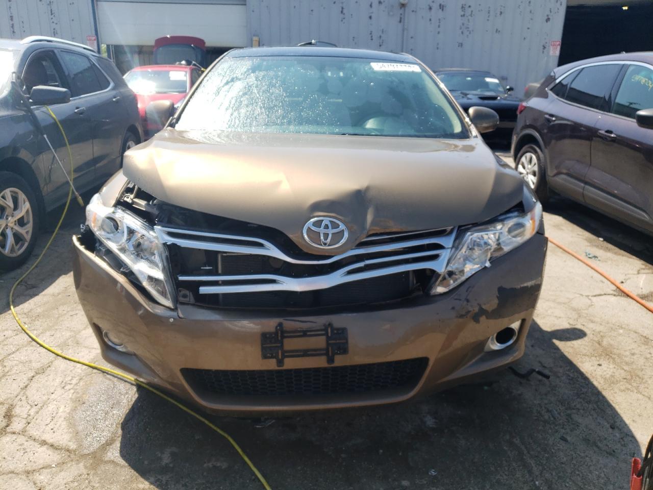 2011 TOYOTA VENZA - Фото 5