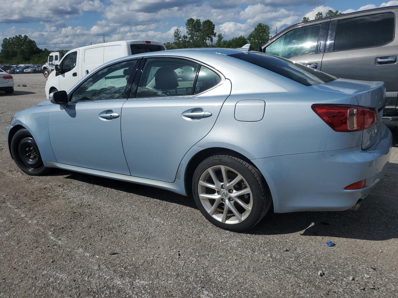 2011 LEXUS IS 250 - Фото 2