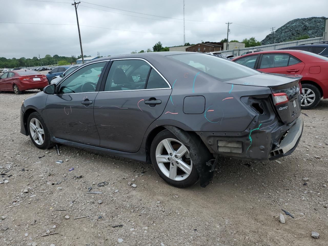 2013 TOYOTA CAMRY L - Фото 2