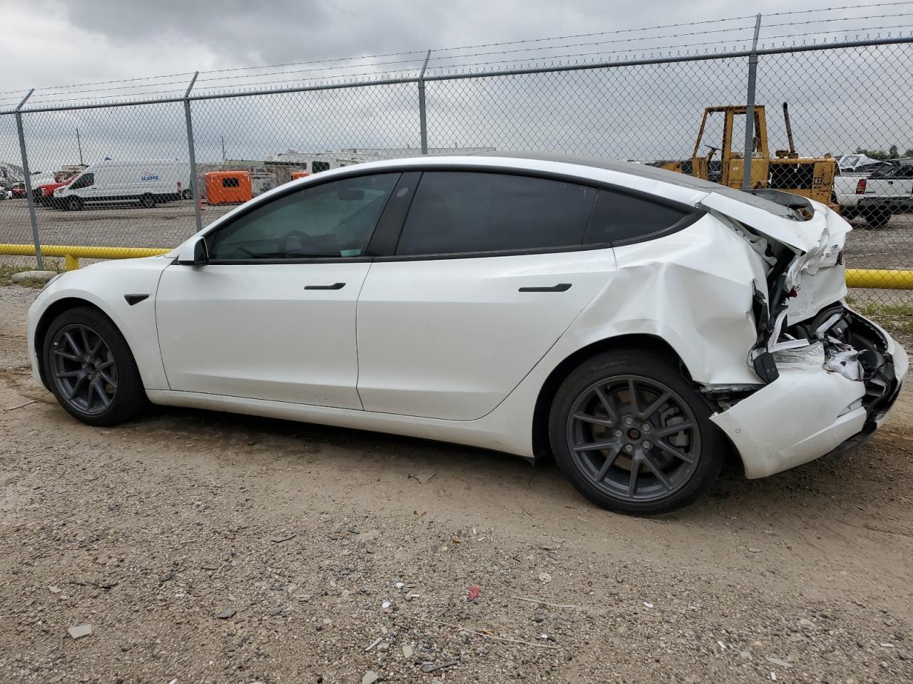 2021 TESLA MODEL 3 - Фото 2