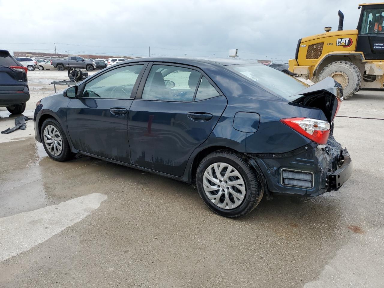 2018 TOYOTA COROLLA L - Image 2