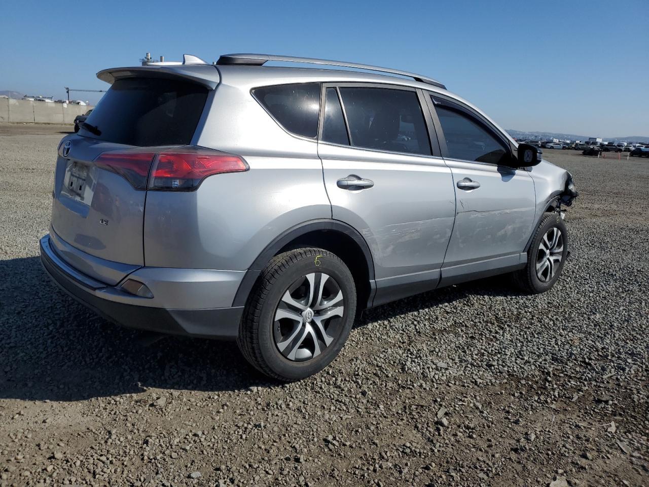 2018 TOYOTA RAV4 LE - Image 3