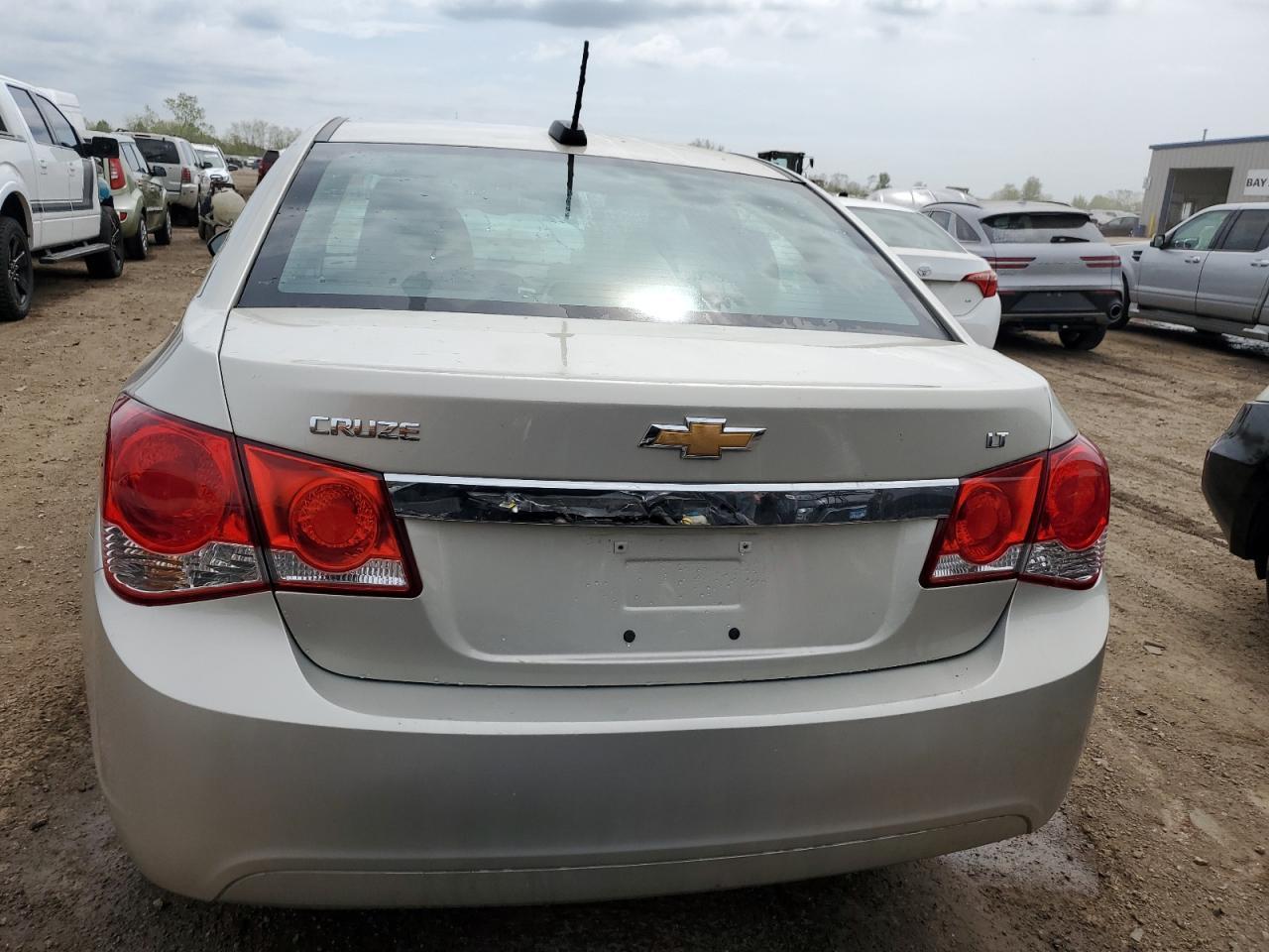 2016 CHEVROLET CRUZE LIMI - Image 6