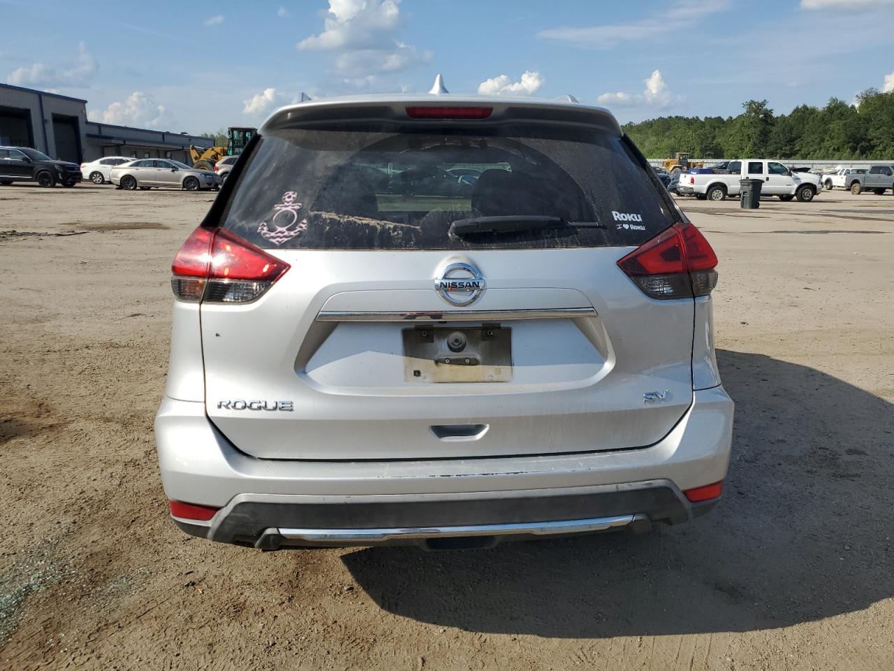 2017 NISSAN ROGUE S - Image 6