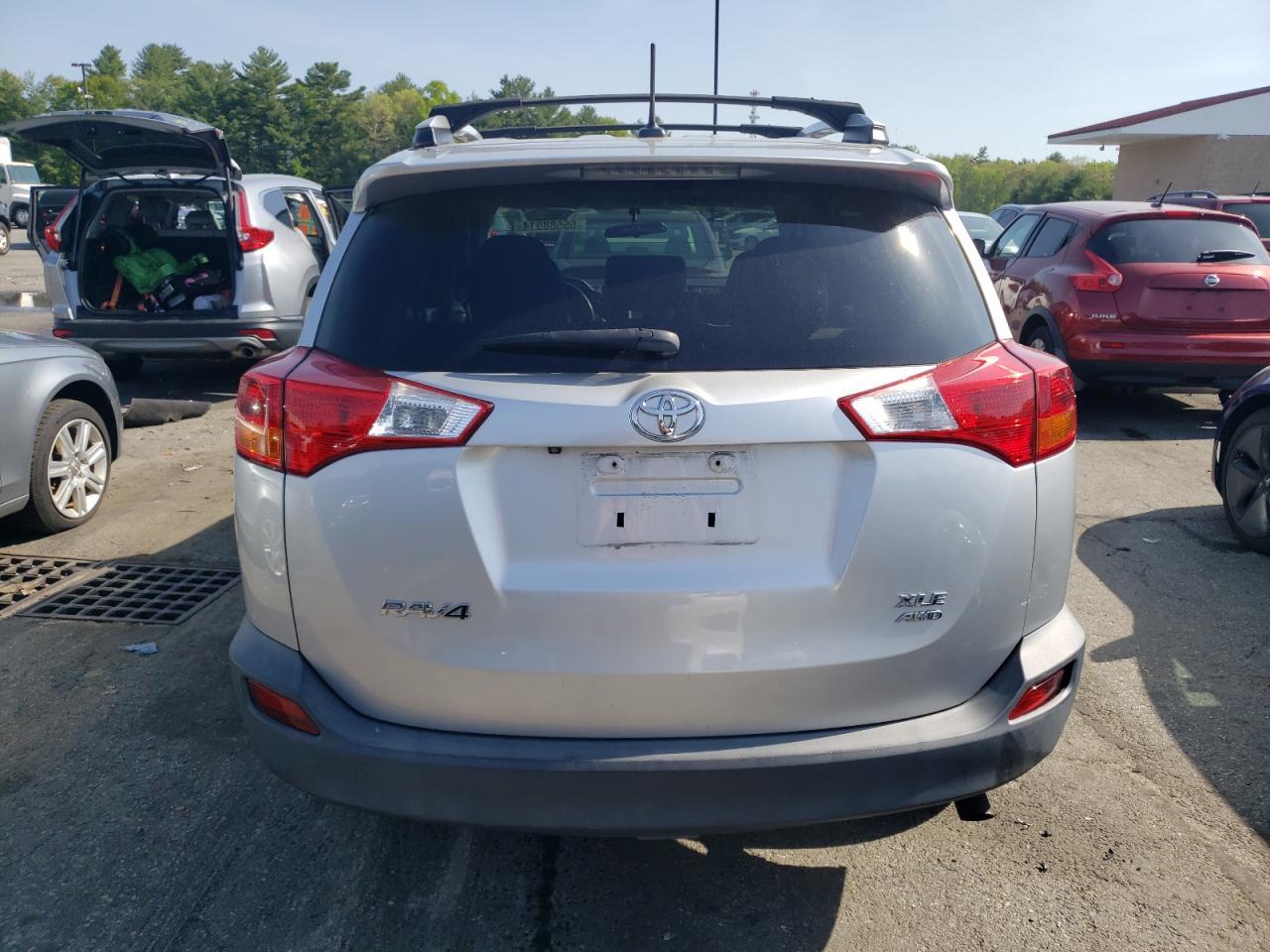 2015 TOYOTA RAV4 XLE - Image 6