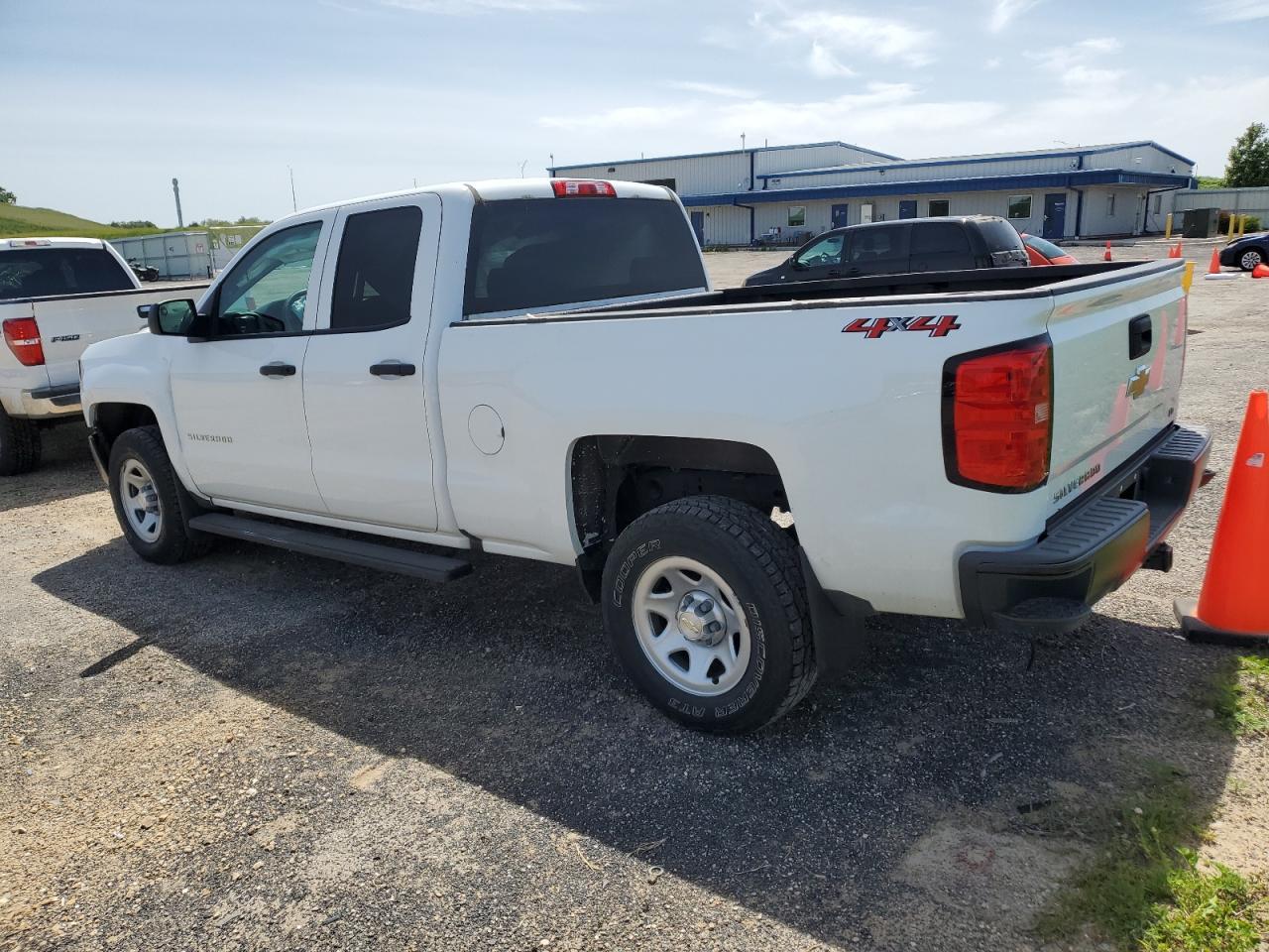 2019 CHEVROLET SILVERADO - Фото 2