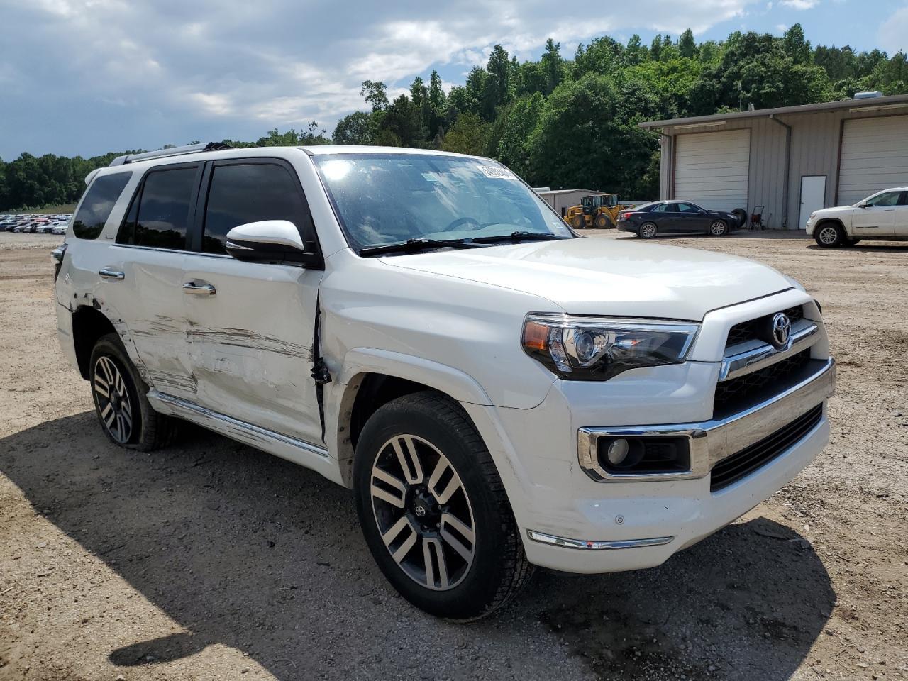 2017 TOYOTA 4RUNNER SR - Фото 4