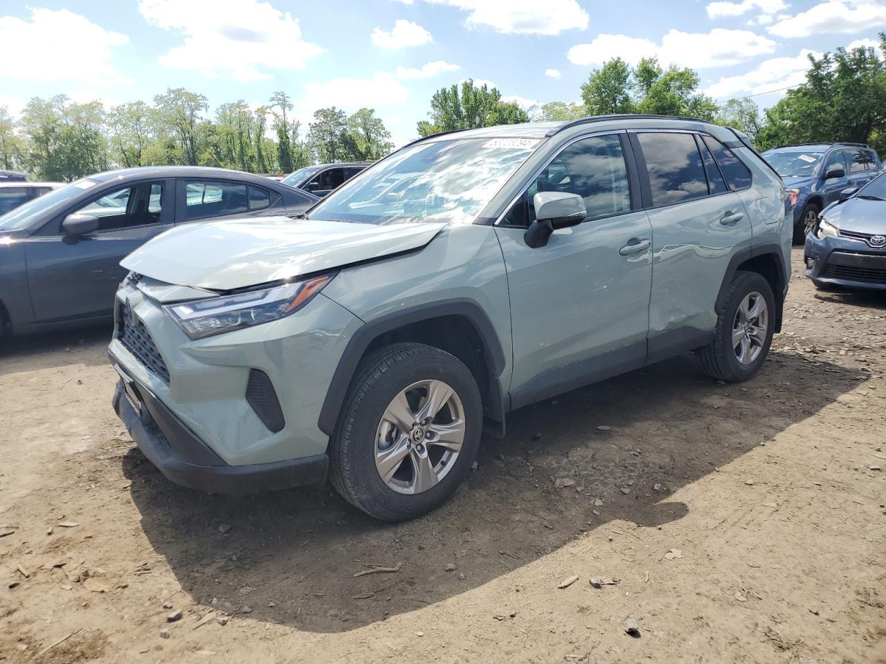 2022 TOYOTA RAV4 XLE