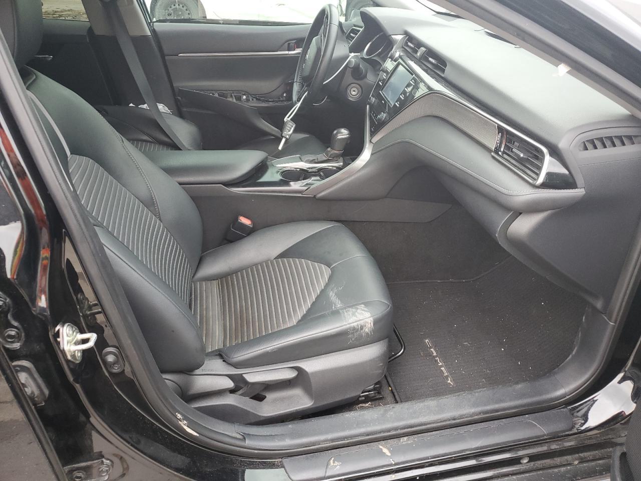 2020 TOYOTA CAMRY SE - Image 7