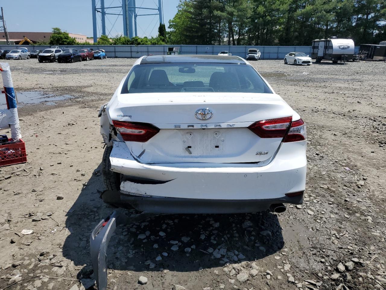 2018 TOYOTA CAMRY L - Фото 6