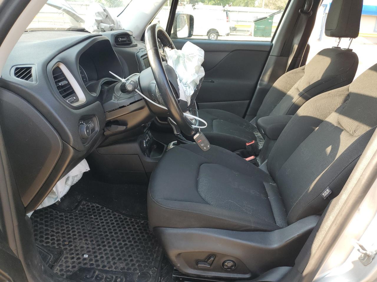 2017 JEEP RENEGADE L - Image 7