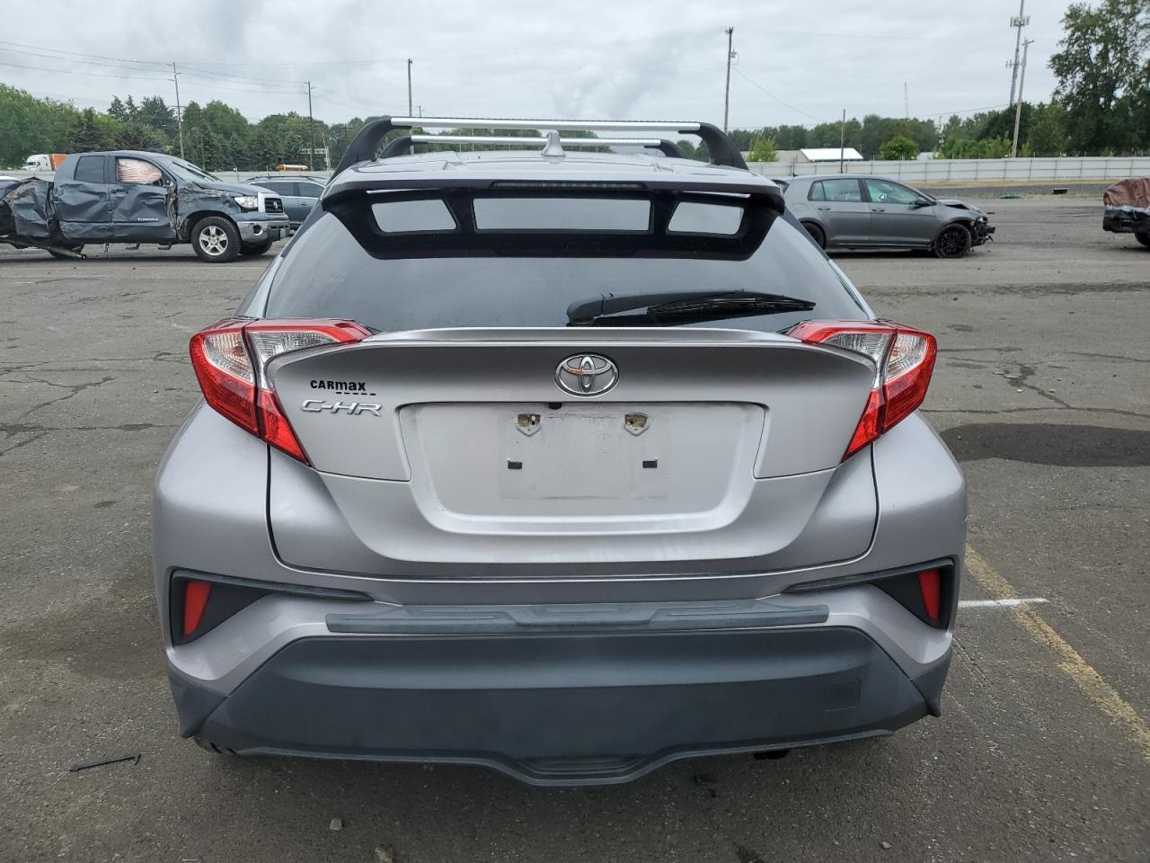 2019 TOYOTA C-HR XLE - Фото 6
