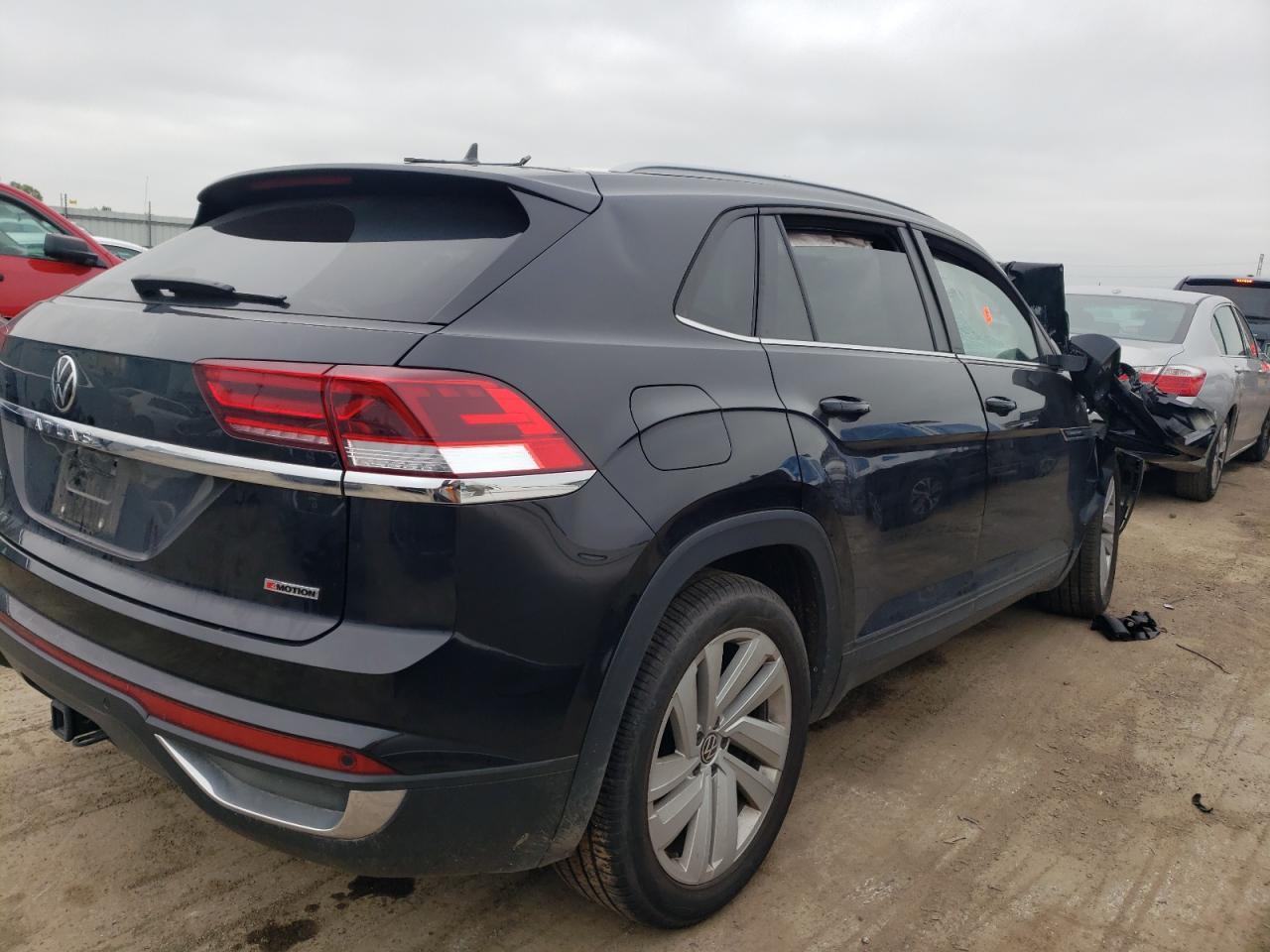 2022 VOLKSWAGEN ATLAS CROS - Image 3