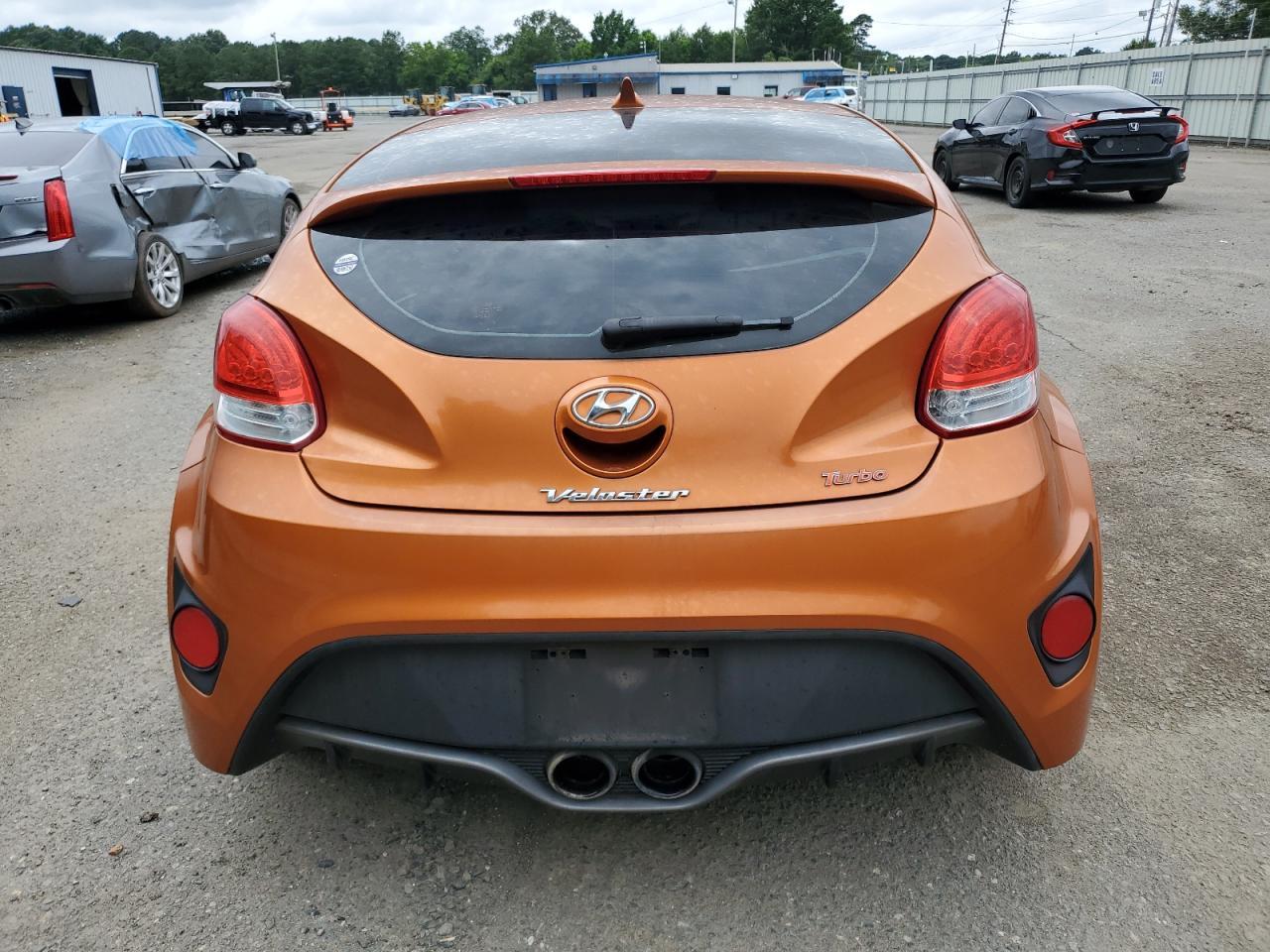 2013 HYUNDAI VELOSTER T - Image 6
