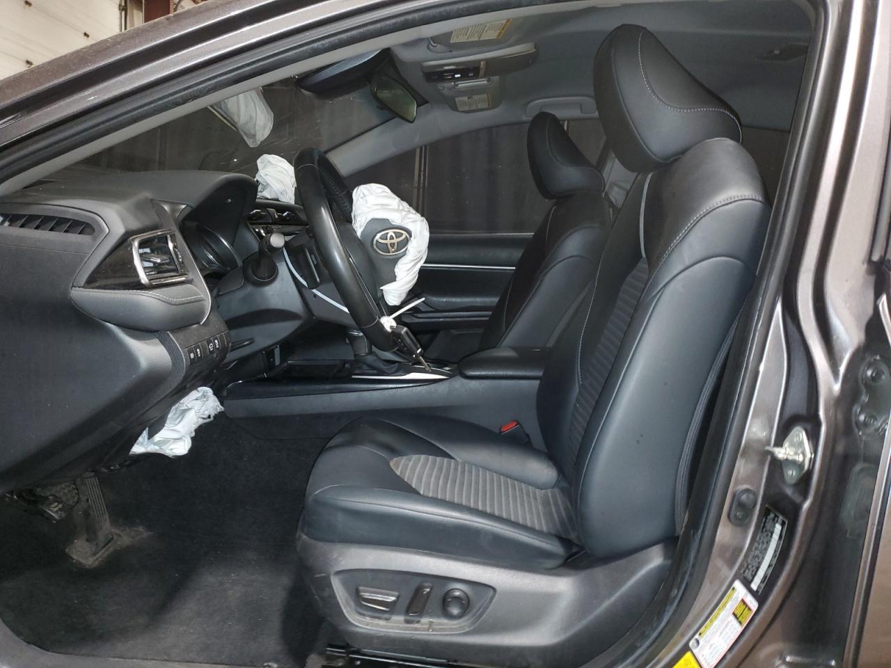2020 TOYOTA CAMRY SE - Фото 7