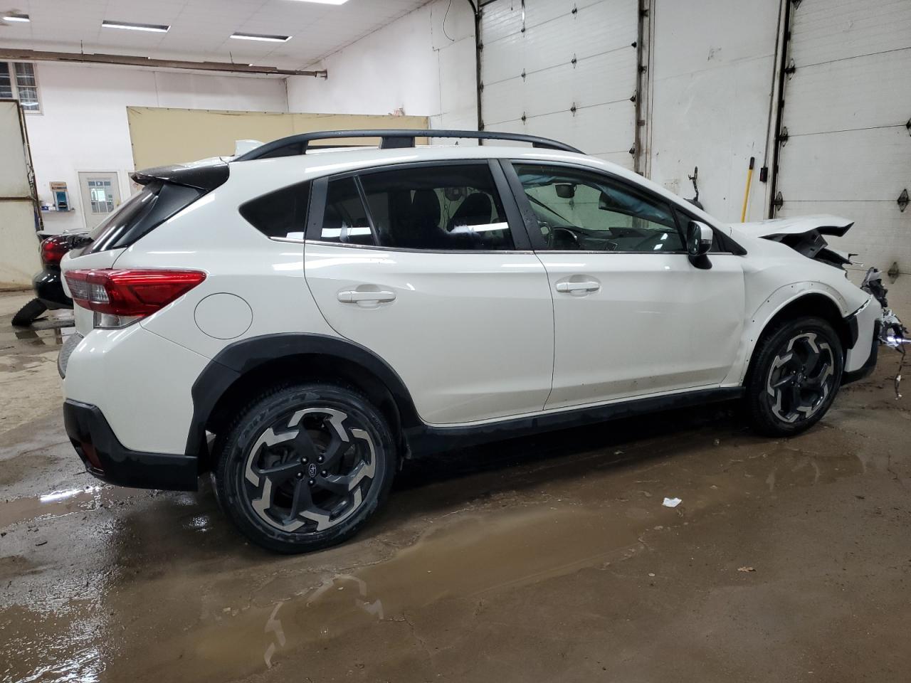 2021 SUBARU CROSSTREK - Фото 3