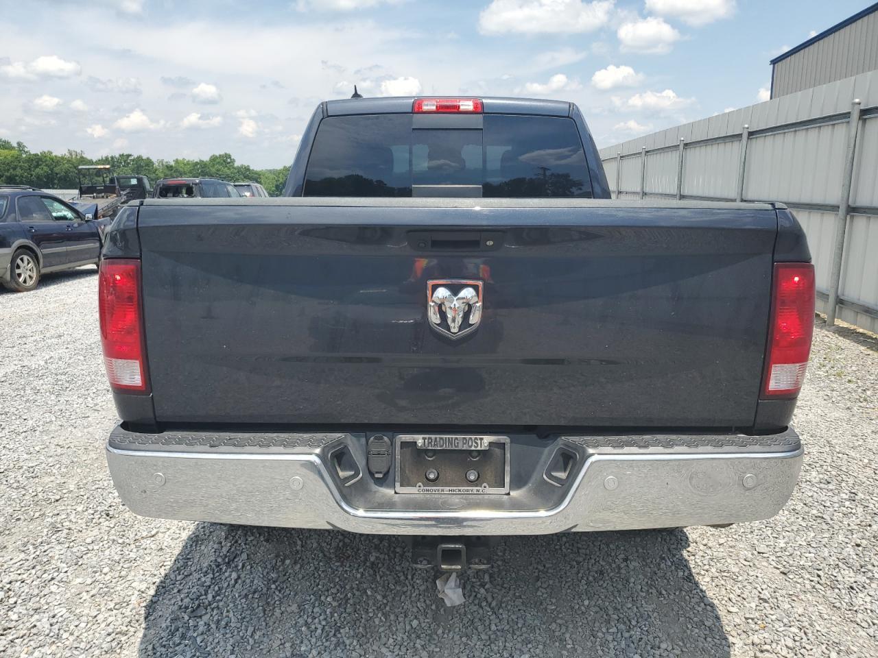 2017 RAM 1500 SLT - Image 6