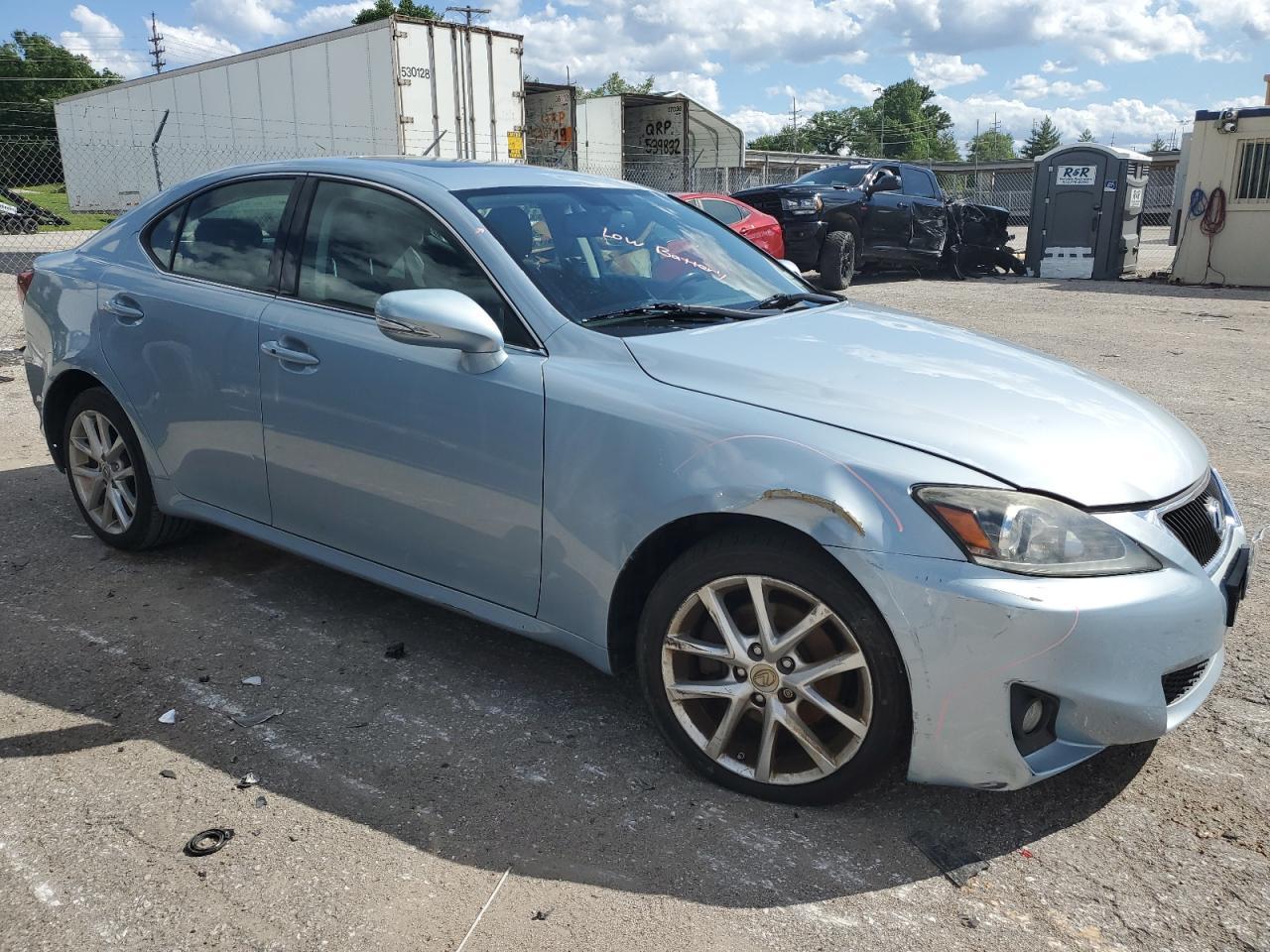 2011 LEXUS IS 250 - Фото 4
