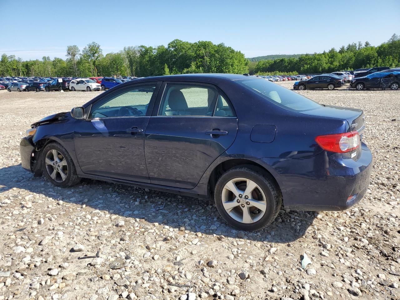 2013 TOYOTA COROLLA BA - Фото 2