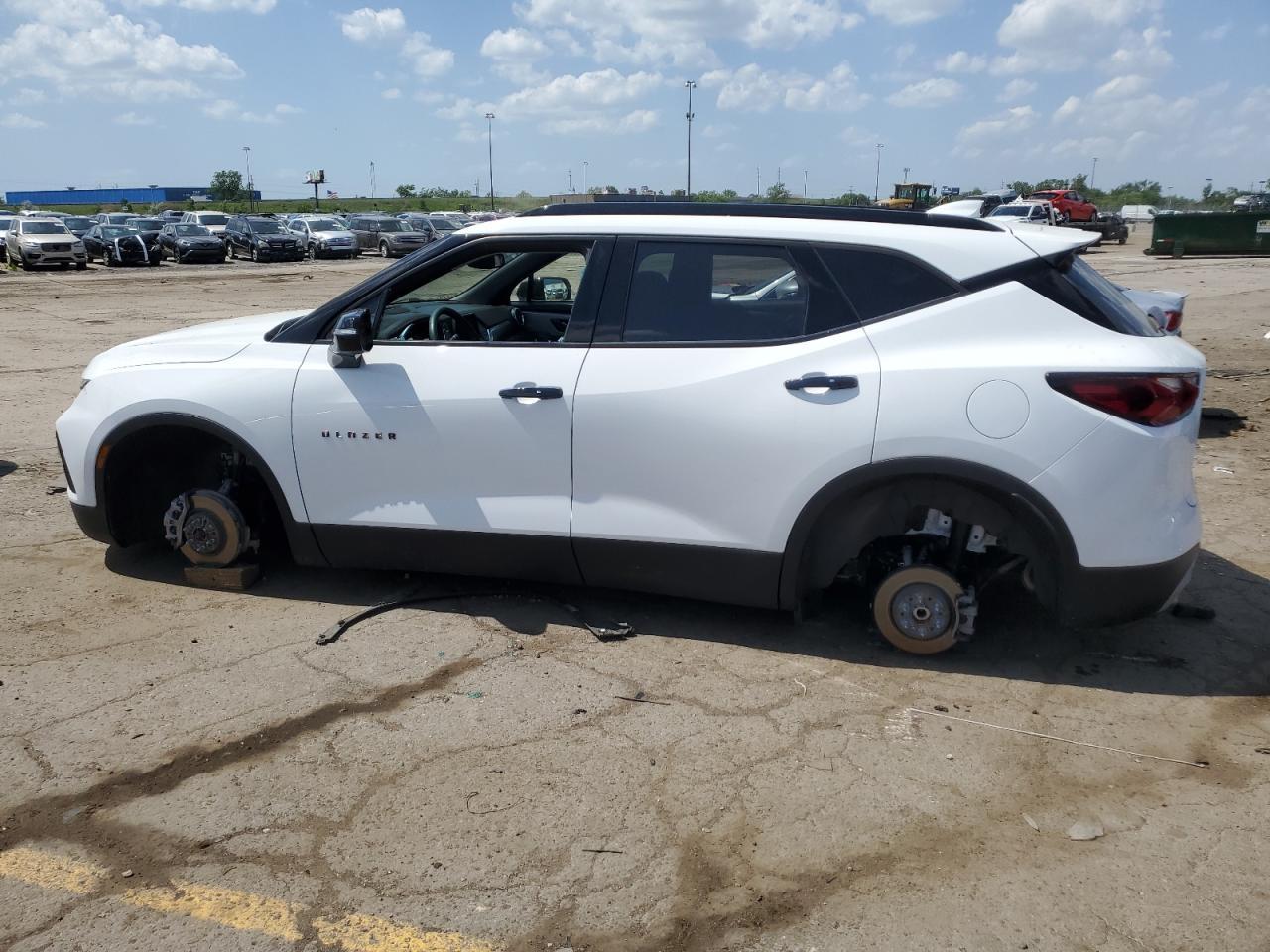 2021 CHEVROLET BLAZER 2LT - Image 2