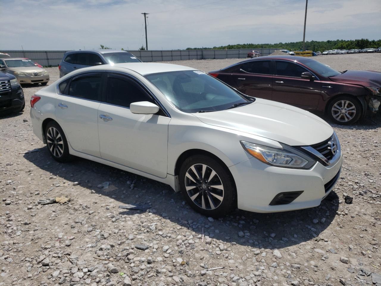 2017 NISSAN ALTIMA 2.5 - Фото 4