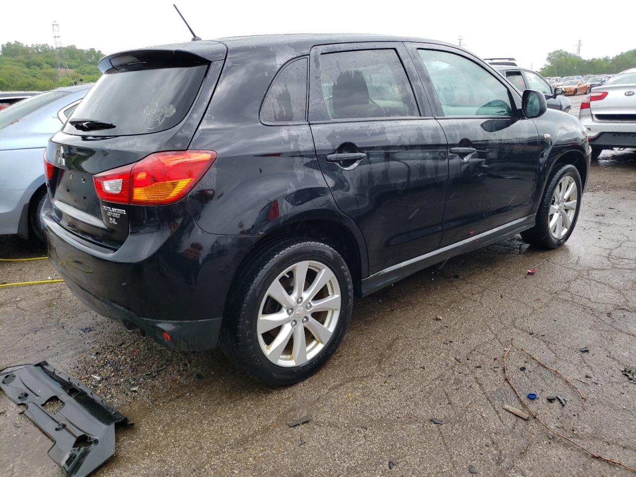 2015 MITSUBISHI OUTLANDER - Фото 3