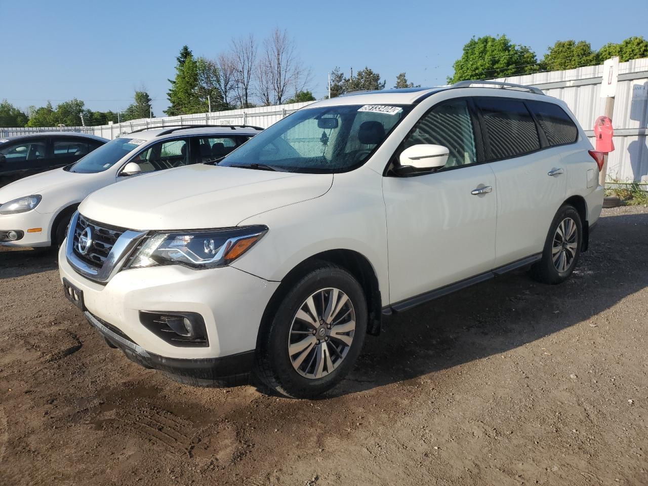 2017 NISSAN PATHFINDER